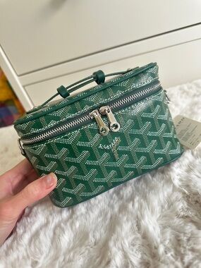 GREEN Mini Signature Muse Vanity Case Cosmetic Bag, Crossbody Bag, mini tote